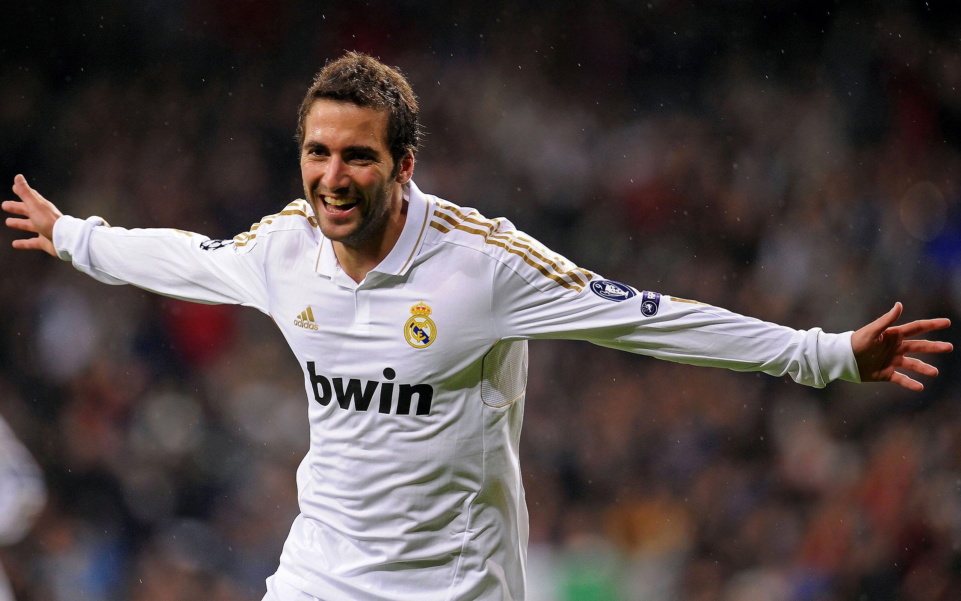 波兰国家队备战准备充分，欧锦赛大有希望，波兰欧预赛战绩